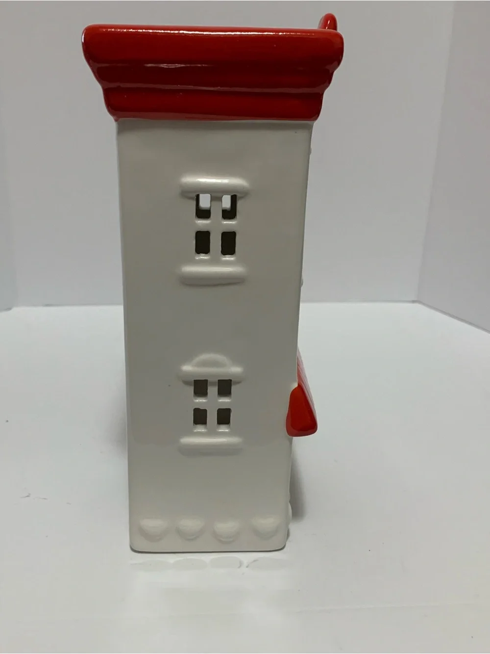 Target Spritz Valentine White and Red Ceramic Decorative House